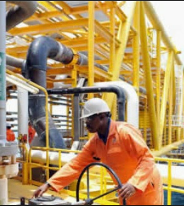 NNPC To Supply Dangote 300 000 Barrels Of Crude Oil Per Day Roundoff News